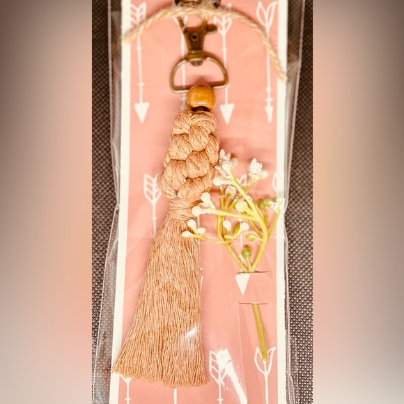 Rustic Red Macrame Keychain’s - Picture 5 of 6